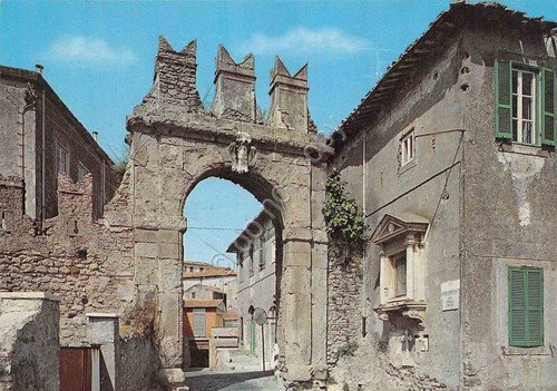 Cartolina Ariccia Porta Romana e case