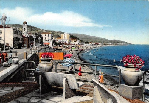 Cartolina Arma di Taggia spiaggia dalla Rotonda 1961 (Imperia) | Immagine Gallery 1