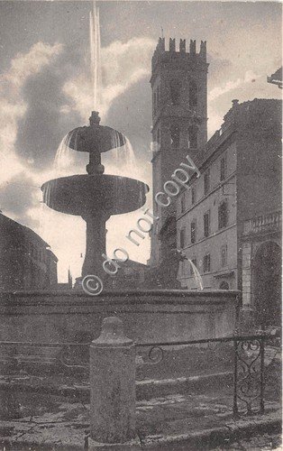 Cartolina Assisi Fontana Grande 1935 (Perugia)