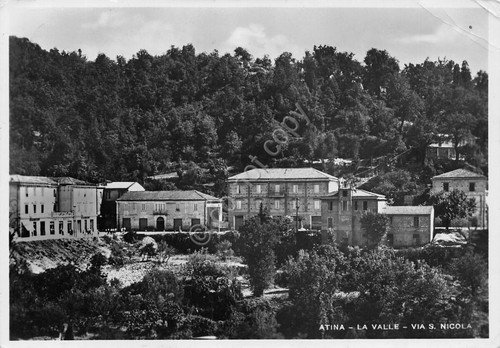 Cartolina Atina La Valle Via S. Nicola 1952 grinze