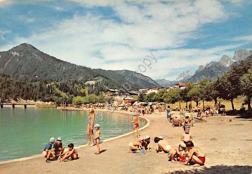 Cartolina Auronzo di Cadore la Spiaggia animata | Immagine principale