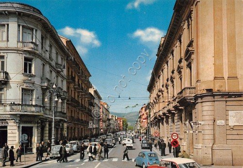 Cartolina Avellino Corso Vittorio Emanuele animata auto anni '80 | Immagine principale