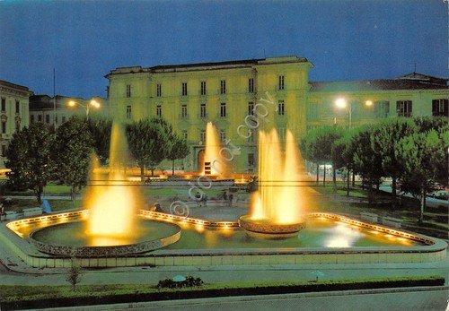 Cartolina Avellino Piazza Libertà notturno | Immagine principale