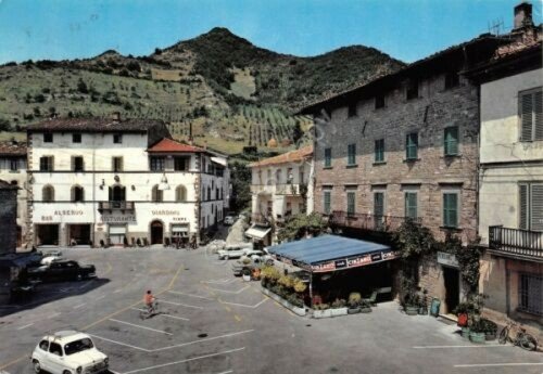 Cartolina Bagno di Romagna Albergo Giardino Fiat 600 1969