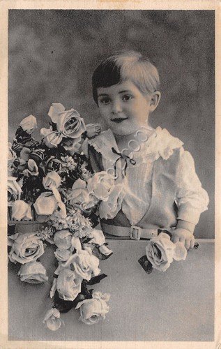 Cartolina bambino con fiori rose 1938