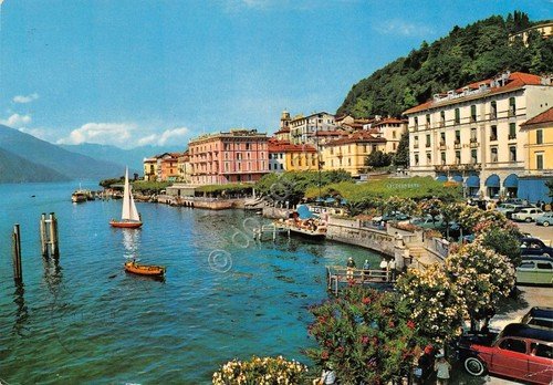 Cartolina Bellagio Lago di Como vista angolare edifici lago barche … | Immagine principale