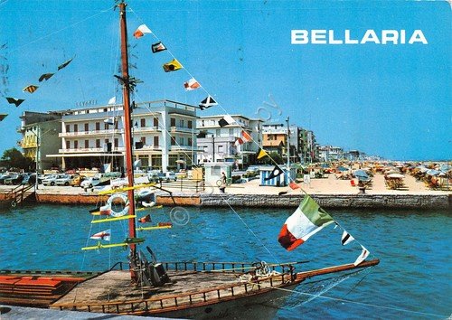 Cartolina Bellaria Porto Canale panorama dal mare parca bandiere 1972 …