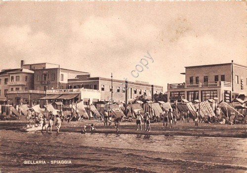 Cartolina Bellaria Spiaggia animata anni '50 NVG (Rimini)