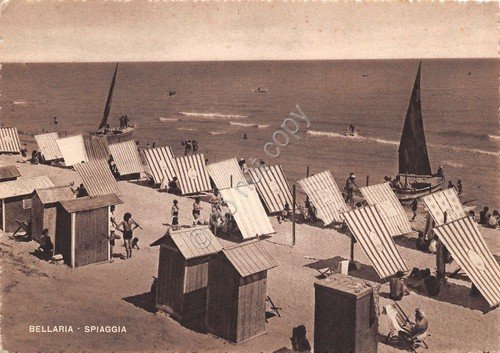 Cartolina Bellaria spiaggia ombrelloni a tenda NVG (Rimini)