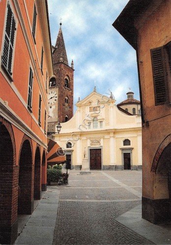 Cartolina Bene Vagienna Piazza Botero 2000 | Immagine principale