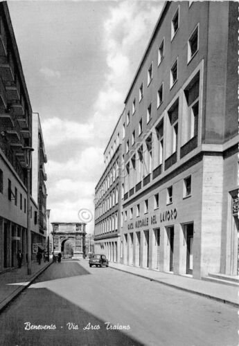 Cartolina Benevento Via Arco Traiano anni '60
