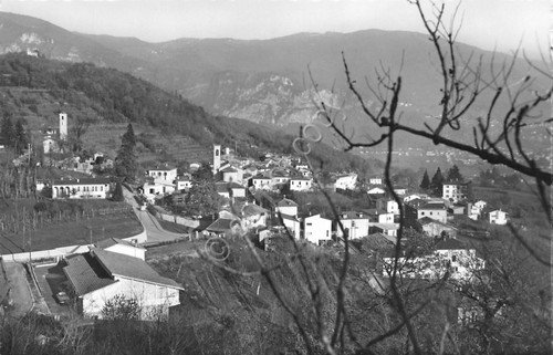 Cartolina Besazio paese e case anni '50 | Immagine principale