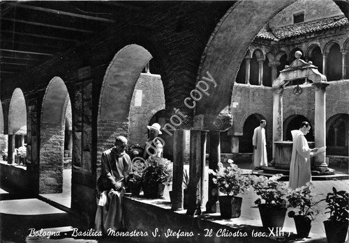 Cartolina Bologna Basilica S. Stefano Monaci animata 1977 | Immagine principale