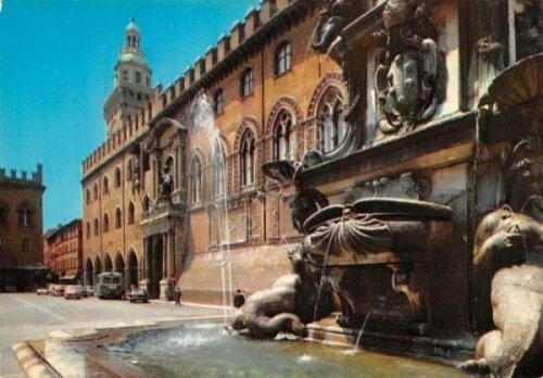 Cartolina Bologna particolare del Nettuno e Palazzo d'Accursio | Immagine principale