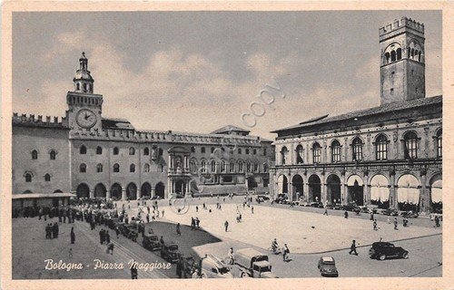 Cartolina Bologna Piazza Maggiore animata auto d'epoca NVG | Immagine principale