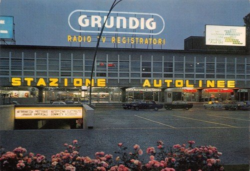 Cartolina Bologna Stazione Autocorriere Pubblicità Grundig Stazione Autolinee