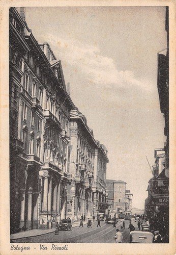 Cartolina Bologna Via Rizzoli animata auto d'epoca anni '40 | Immagine principale