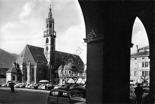 Cartolina Bolzano Chiesa Parrocchiale auto d'epoca 1961 timbro PT | Immagine principale