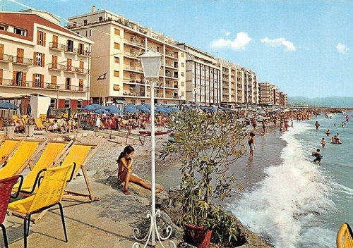 Cartolina Borghetto Santo Spirito Lungomare e spiaggia