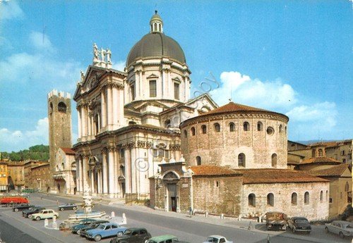 Cartolina Brescia Piazza del Duomo auto d'epoca anni '60
