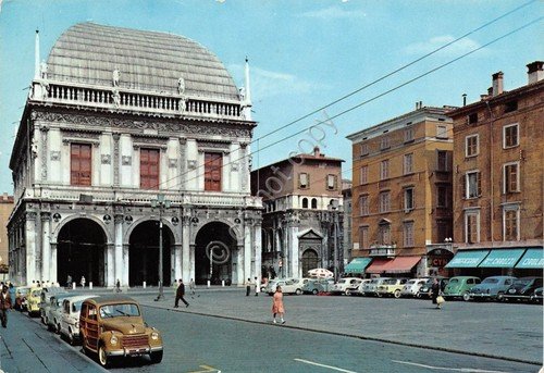 Cartolina Brescia Piazza della Loggia auto d'epoca animata | Immagine principale