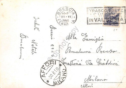 Cartolina Brescia Piazza Garibaldi 1950 animata timbro vacanze in Valsesia | Immagine Gallery 2