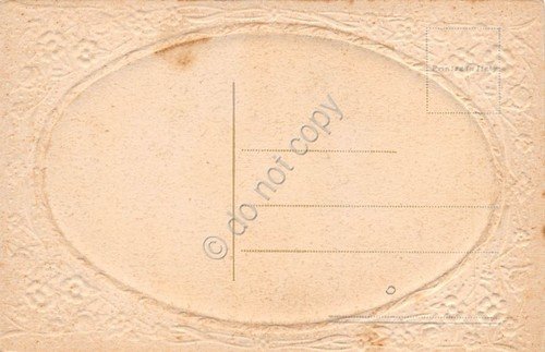 Cartolina Buon Natale bambina regali bordo rilievo | Immagine Gallery 2