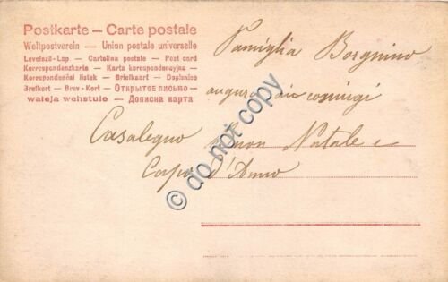 Cartolina Buon Natale ragazza con regali e albero Natale