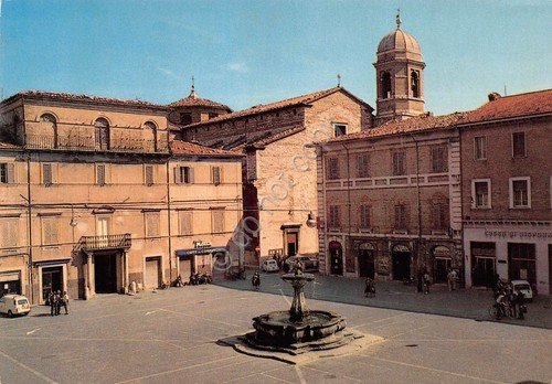 Cartolina Cagli Piazza Matteotti e Duomo