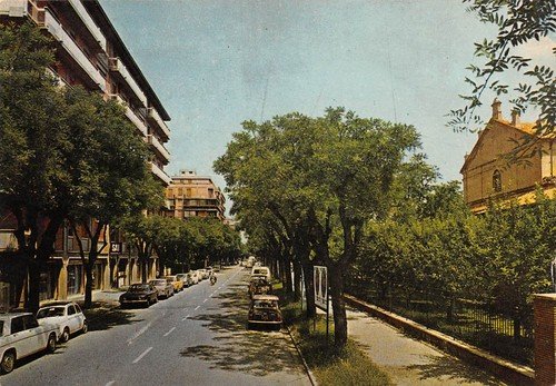 Cartolina Carpi Viale auto d'epoca | Immagine principale