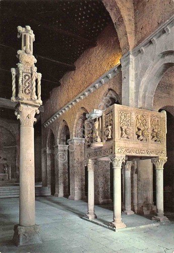 Cartolina Casauria Badia S. Clemente candelabro e pulpito | Immagine principale