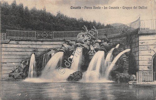 Cartolina Caserta Parco Reale Cascata Gruppo dei delfini 1916 | Immagine principale