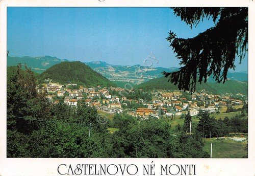 Cartolina Castelnovo nè Monti veduta generale
