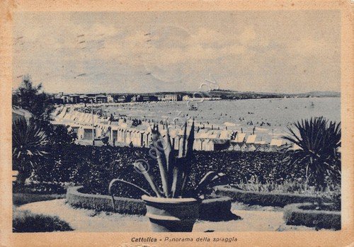 Cartolina Cattolica Panorama dalla spiaggia anni '40