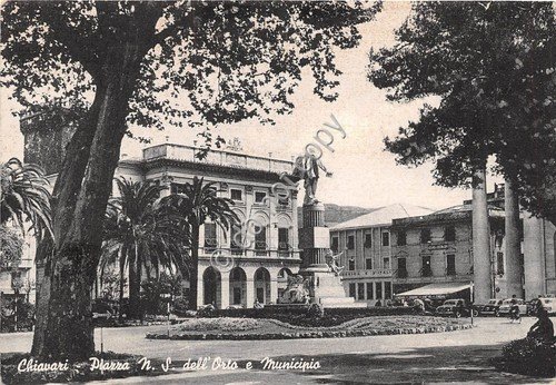 Cartolina Chiavari Piazza N.S. dell'Orto Municipio