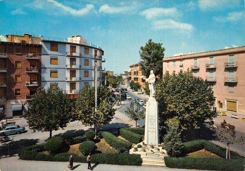 Cartolina Civitavecchia Largo Mons. D'Ardia Via Roma case animata anni … | Immagine principale