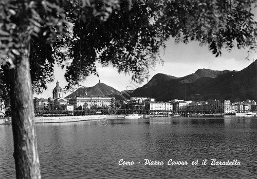 Cartolina Como Piazza Cavour Baradello dal Lago | Immagine principale