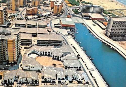 Cartolina Coppola Piazza delle feste dall'alto anni '90 | Immagine principale