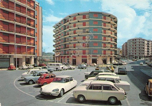 Cartolina Cosenza Piazza Zumbini 1978 Citroen DS auto d'epoca | Immagine principale