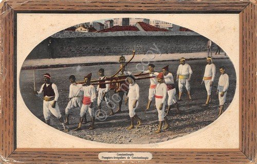 Cartolina Costantinopoli Pompier irreguliers Pompieri