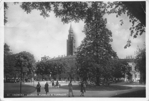 Cartolina Cremona Giardini Pubblici e Torrazzo animata 1947