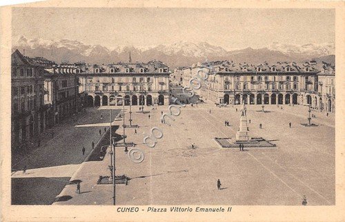 Cartolina Cuneo Piazza Vittorio Emanuele II animata 1940 | Immagine principale