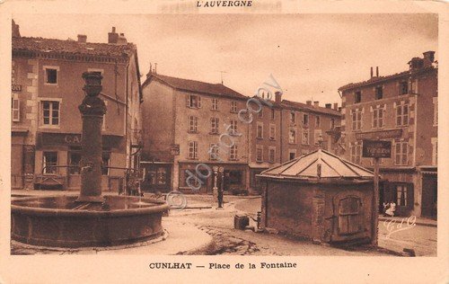 Cartolina Cunlhat Place de la Fontaine