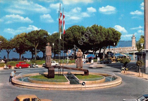 Cartolina Desenzano del Garda Lungomare C. Battisti auto d'epoca anni …