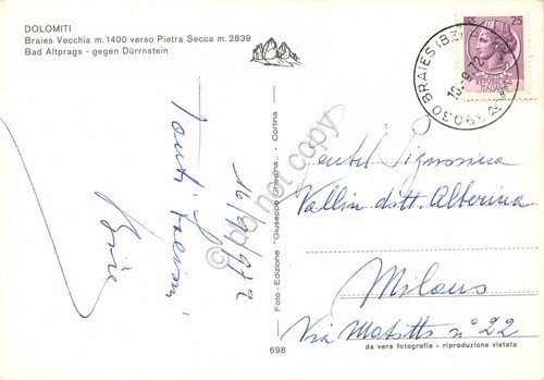 Cartolina Dolomiti Braies Vecchia animata mucche 1972