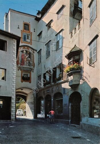 Cartolina Dolomiti Brunico via del paese 1977