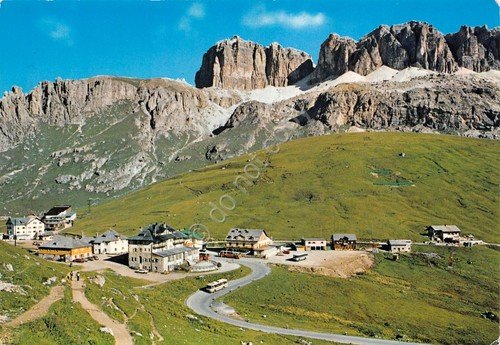 Cartolina Dolomiti Passo Pordoi vista paese bus 1980 | Immagine principale