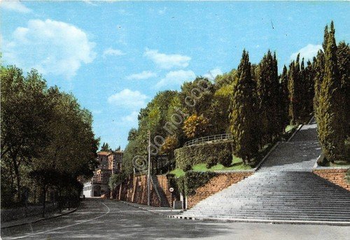 Cartolina Erba scalinata al Monumento ai Caduti NVG (Como)