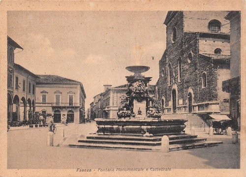Cartolina Faenza Fontana Monumentale e Cattedrale animata | Immagine principale