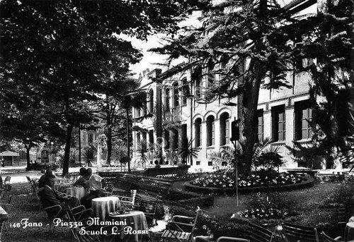 Cartolina Fano Piazza Mamiani Scuole Rossi Bar | Immagine principale